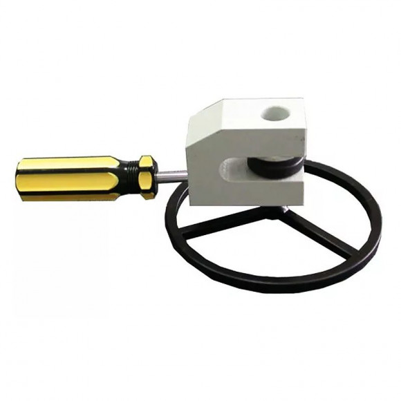 Струбцина к УЗИТ-3 для измерения твердости тонких стальных листов (менее 3-4 мм) Струбцина к УЗИТ-3 для измерения твердости тонких стальных листов (менее 3-4 мм)