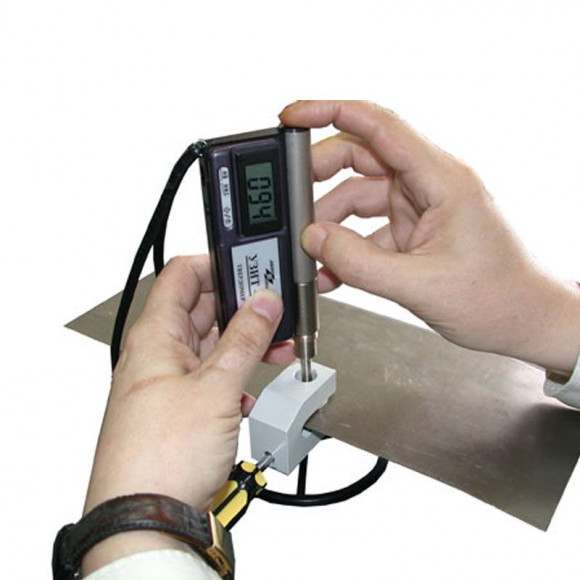 Струбцина к УЗИТ-3 для измерения твердости тонких стальных листов (менее 3-4 мм) Струбцина к УЗИТ-3 для измерения твердости тонких стальных листов (менее 3-4 мм)