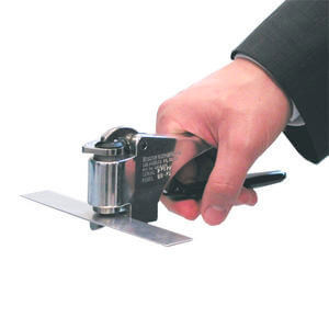 Модель В-75 - твердомер Вебстер (Webster) для латуни, жёстких сплавов алюминия и мягкой стали Модель В-75 - твердомер Вебстер (Webster) для латуни, жёстких сплавов алюминия и мягкой стали